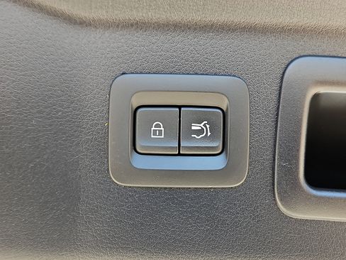 Used 2025 MAZDA CX-90 Plug-In Hybrid w/Premium Sport image 8