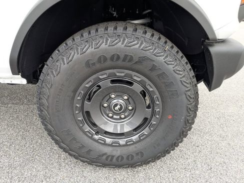 New 2025 Ford Bronco 4-Door w/ Sasquatch Package AWD/4WD image 11