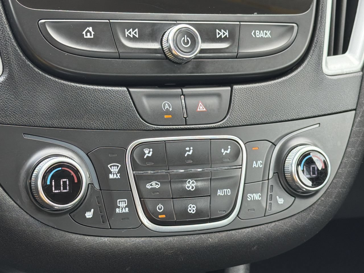 Used 2024 Chevrolet Malibu LT FWD image 22