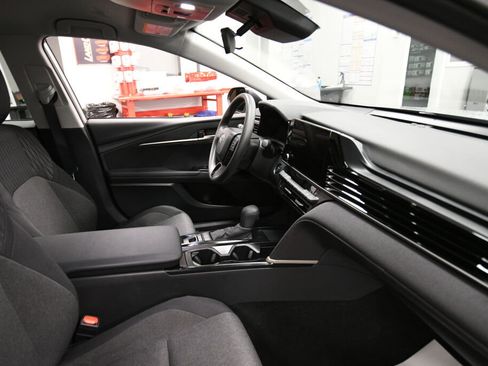 Certified 2025 Toyota Camry LE image 27