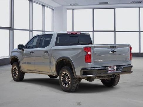 Used 2025 Chevrolet Silverado 1500 ZR2 w/ Technology Package AWD/4WD image 5