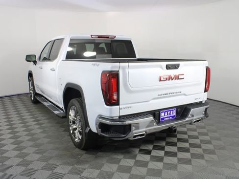 New 2026 GMC Sierra 1500 SLT image 25