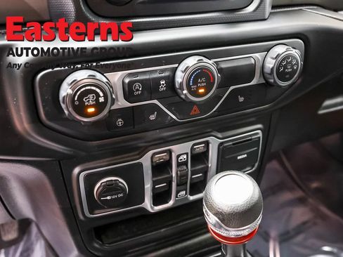 Used 2018 Jeep Wrangler Unlimited Sport S AWD/4WD image 21