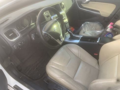 Used 2017 Volvo S60 T5 Dynamic w/ Vision Package image 4