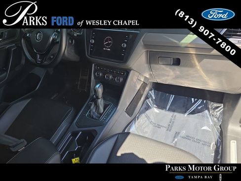 Used 2021 Volkswagen Tiguan SE R-Line image 9