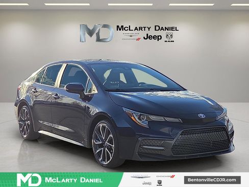 Used 2020 Toyota Corolla SE image 1