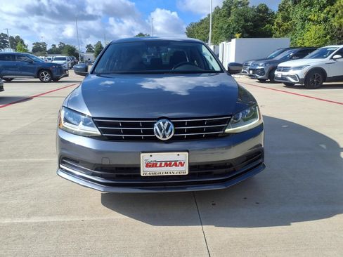 Used 2018 Volkswagen Jetta S FWD image 2