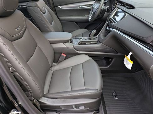 New 2025 Cadillac XT6 Luxury w/ LPO, Floor Liner Package image 24