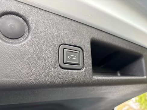 Used 2024 Chevrolet Equinox LT w/ LPO, Floor Liner Package image 18