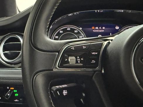 Used 2019 Bentley Bentayga AWD/4WD image 19