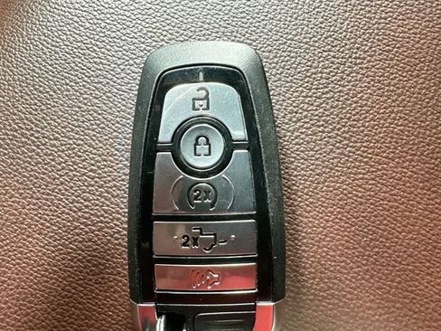 Used 2023 Ford F150 Lariat w/ Equipment Group 502A High AWD/4WD image 18