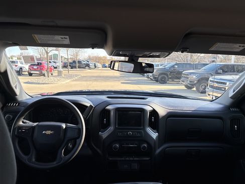 Used 2019 Chevrolet Silverado 1500 Custom w/ Custom Value Package image 9