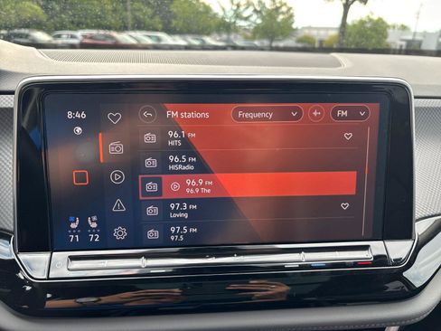 Used 2025 Volkswagen Atlas Peak Edition SE AWD/4WD image 24