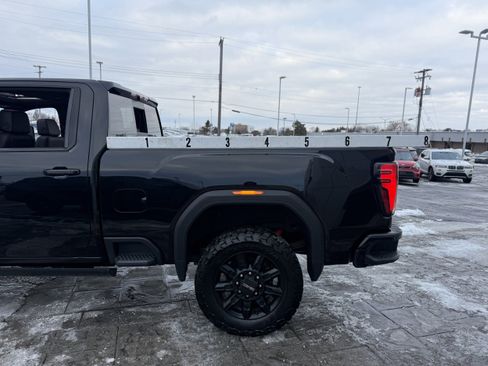 Used 2024 GMC Sierra 2500 AT4 w/ AT4 Premium Plus Package image 9