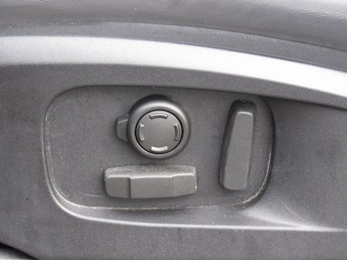 Used 2022 Land Rover Defender 110 X-Dynamic HSE image 13