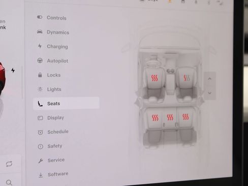 Used 2023 Tesla Model Y Performance image 10