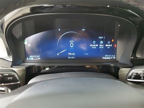 Used 2024 Lincoln Corsair FWD w/ Rear Removable Package Tray image 26