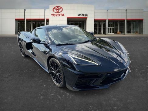 Used 2023 Chevrolet Corvette Stingray Coupe w/ 1LT RWD image 3
