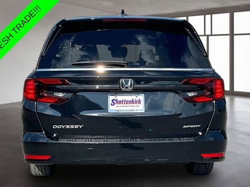 Used 2024 Honda Odyssey Sport image 5