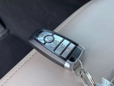 Used 2023 Ford Explorer XLT w/ Equipment Group 202A AWD/4WD image 29