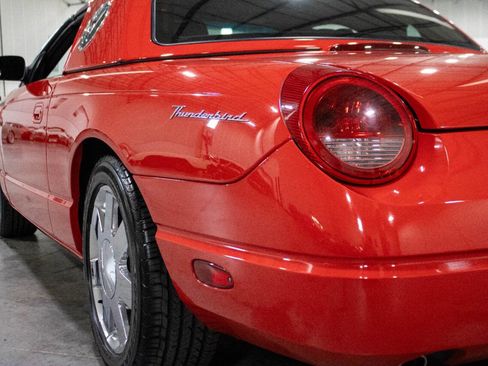 Used 2002 Ford Thunderbird Deluxe image 31