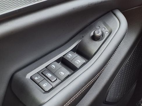 Used 2024 Jeep Grand Cherokee Altitude image 22