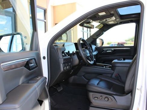Used 2025 Chevrolet Tahoe LT w/ Comfort Package image 10