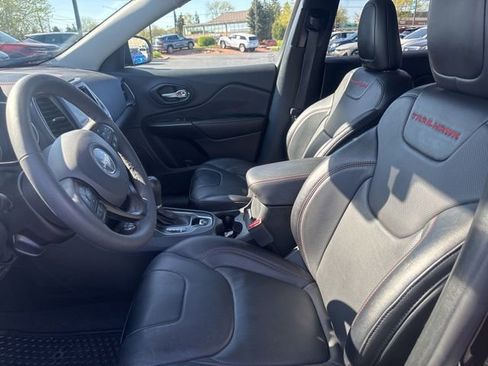 Used 2022 Jeep Cherokee Trailhawk w/ Premium Leather Package image 11