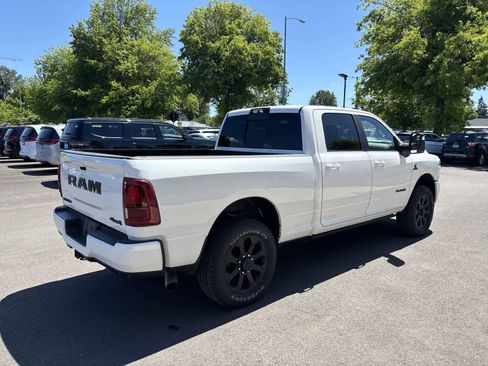 Used 2025 RAM 2500 Laramie AWD/4WD image 4