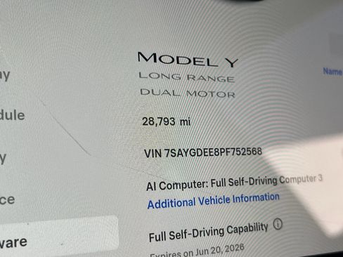 Used 2023 Tesla Model Y Long Range AWD/4WD image 26