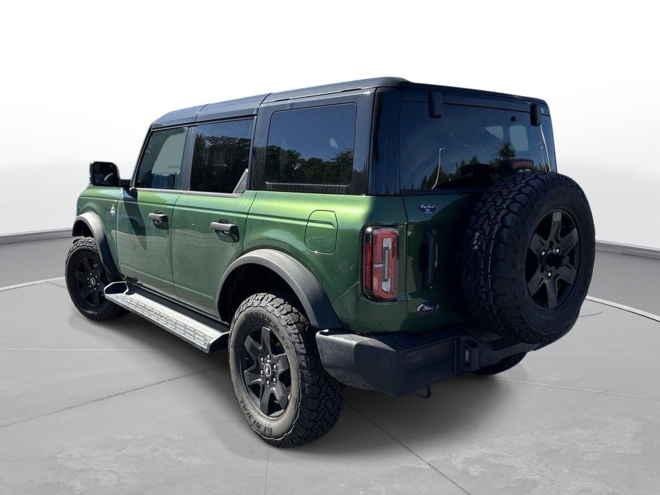 Used 2025 Ford Bronco Outer Banks AWD/4WD image 8
