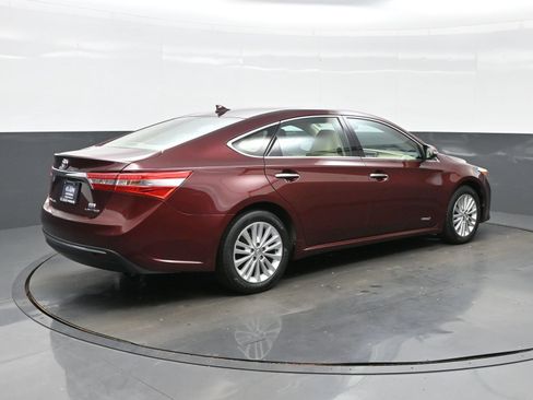 Used 2014 Toyota Avalon Limited w/ Technology Package FWD image 6