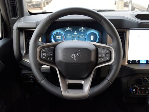 New 2026 Ford Bronco Outer Banks image 8