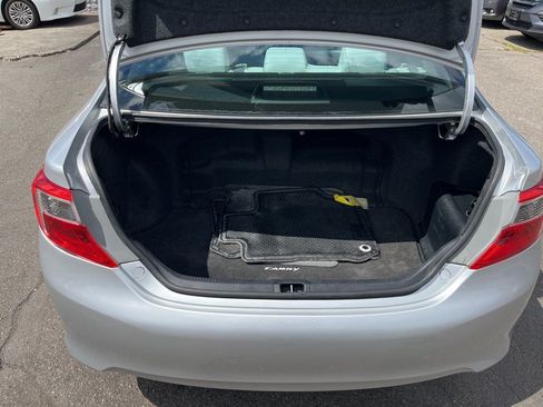 Used 2014 Toyota Camry XLE w/ Convenience Package FWD image 27