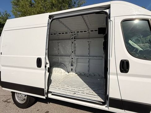 Used 2023 RAM ProMaster 2500 FWD image 37