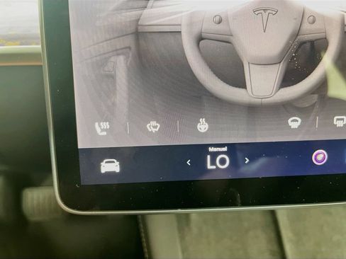 Used 2023 Tesla Model 3 Standard Range RWD image 19