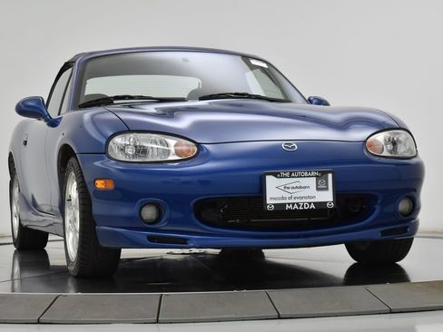 Used 1999 MAZDA MX-5 Miata 10th Anniversary Edition RWD image 12