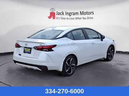 New 2025 Nissan Versa SR w/ Trunk Package image 5