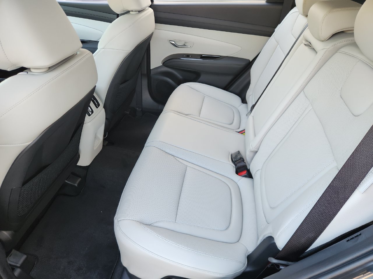 New 2026 Hyundai Tucson Limited AWD/4WD image 32