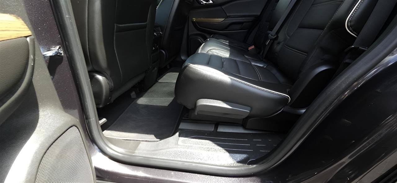 Used 2017 GMC Acadia Denali w/ Technology Package AWD/4WD image 21