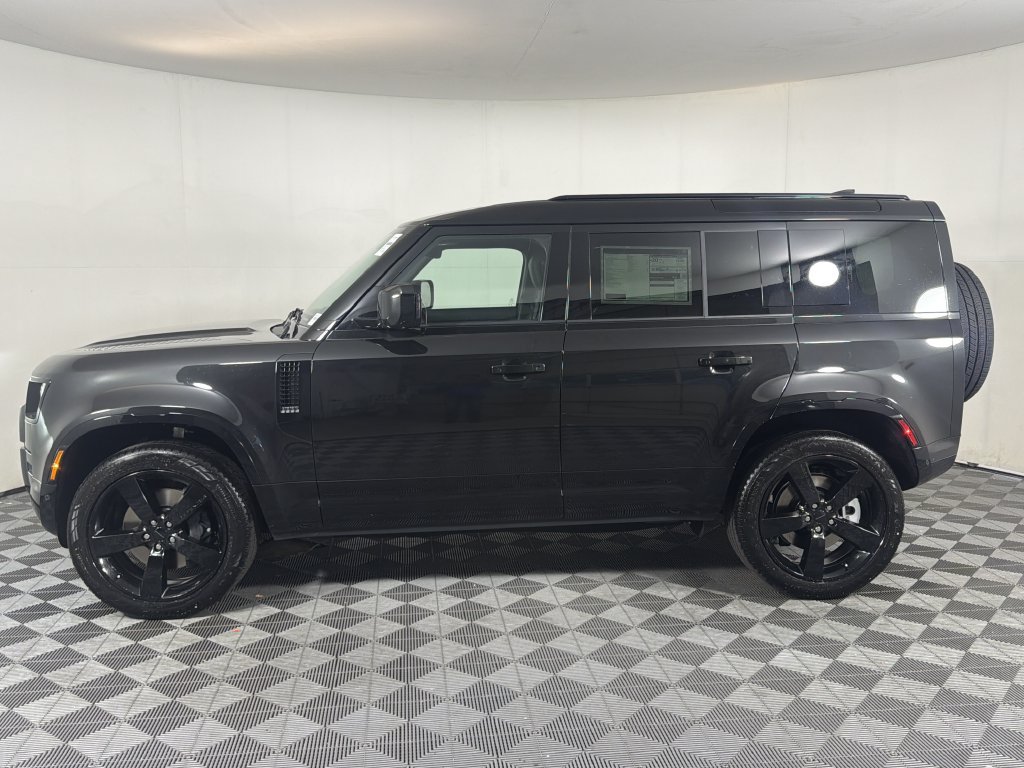 New 2026 Land Rover Defender 110 X-Dynamic SE AWD/4WD image 2