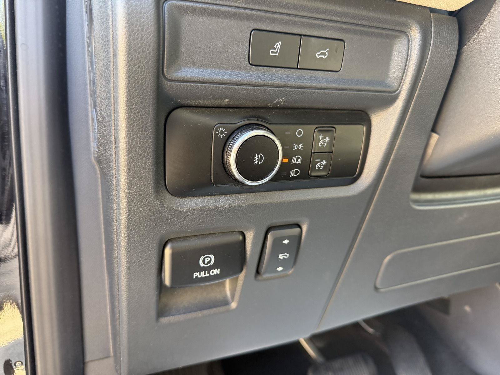 Used 2024 Ford Expedition Limited AWD/4WD image 10