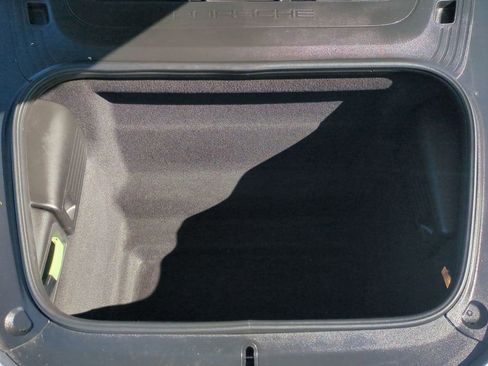 Used 2018 Porsche 718 Boxster image 16