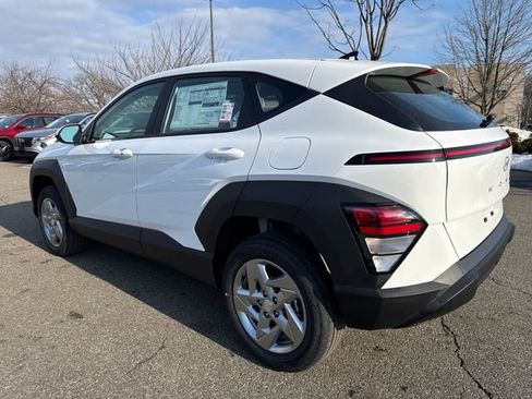 New 2026 Hyundai Kona SE image 11