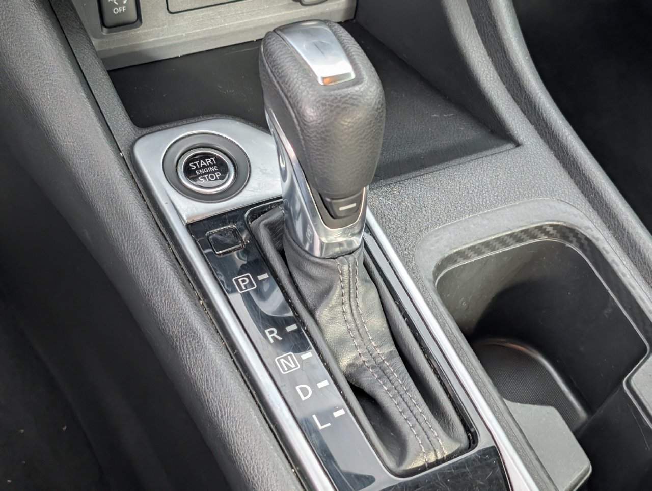 Used 2024 Nissan Sentra SV FWD image 21
