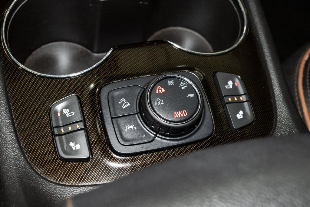 Used 2020 GMC Acadia AT4 w/ Driver Alert Package II AWD/4WD image 23