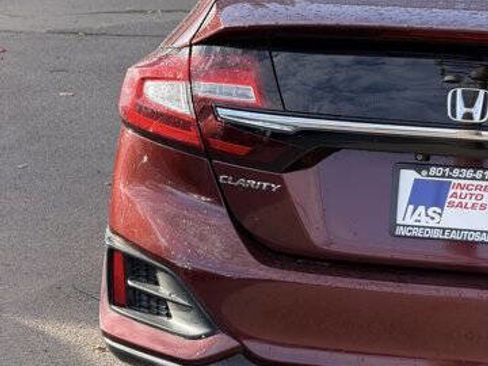 Used 2018 Honda Clarity Touring image 5