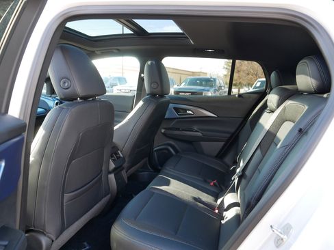 Used 2024 Chevrolet Equinox EV LT w/ LPO, Trailering Package image 35