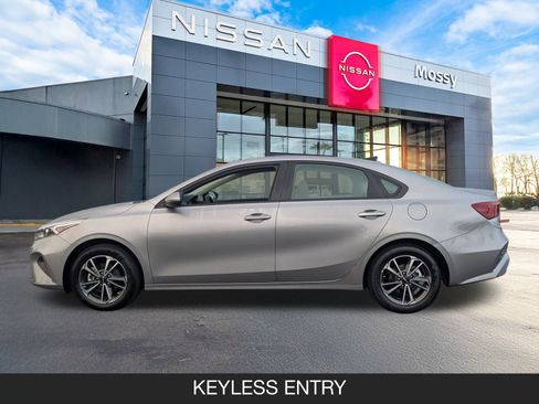 Used 2024 Kia Forte LXS image 5