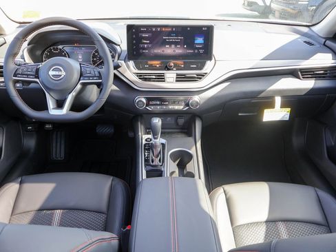 New 2026 Nissan Altima 2.5 SR FWD image 6